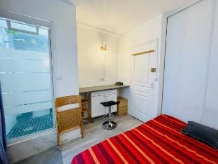 Studio Paris 15e (D)- Eiffel Tower / Roland Garros Apartment in Paris