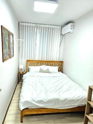 Busan Stn 5min 2 Room 2 Q-Beds Hotel Bed Netflix  Apartment in Busan