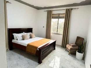 2 Bedroom Apart Palm-view Balcony & En-suite Baths Villa in Uganda