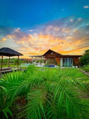 Rancho Oco Mahogany Farm Villa w/ Swimming Pool Villa in Nasugbu