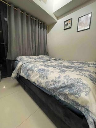 Shore 3 tower 1 MOA  Apartment in Pasay