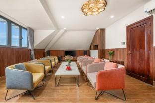 Tận hưởng kỳ nghỉ - villa 6 phòng ngủ -hồ bơi kính Villa in Da Nang