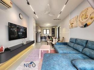 6Pax Family Suites/65" TV Country Garden Amberside Vacation rental in Johor Bahru
