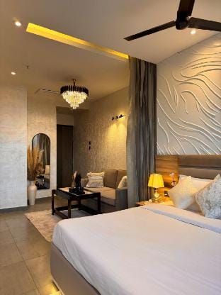 SkyView Serenity at Supernova |36th floor Apartment in Noida