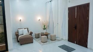 Baba's Homestay Medan - Moslem Guesthouse Vacation rental in Indonesia