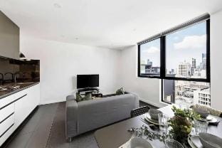 Cozy Apartment on Bourke St, Steps from Chinatown Vacation rental in Melbourne