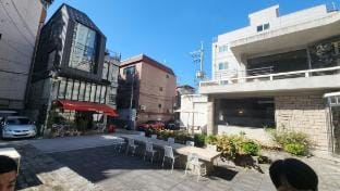 A지하철합정역1분/홍대입구근처/8ppl/3br/4QBED/짐보관/아이맥/한강/히터/따뜻한집 Apartment in Seoul