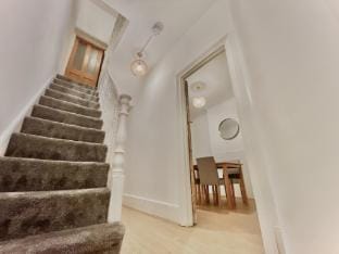15 Leonard Road Vacation rental in London