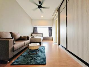 MJHolidayA2736{SunsetBliss} Skylineview+FreeCarprk Apartment in Malacca