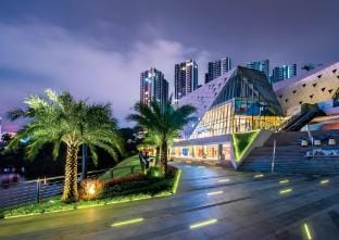 R&F Luxurious Mall Lovely 1 Bed /Studio w Pool/Gym Vacation rental in Johor Bahru