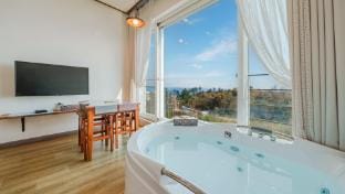 gangreung top spa pension Bed and Breakfast in South Korea