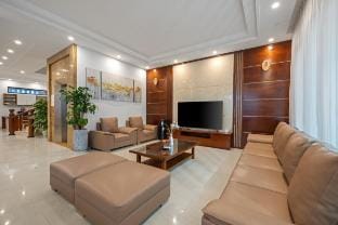 Beach front Pool Villa Danang_8bedrooms Villa in Da Nang