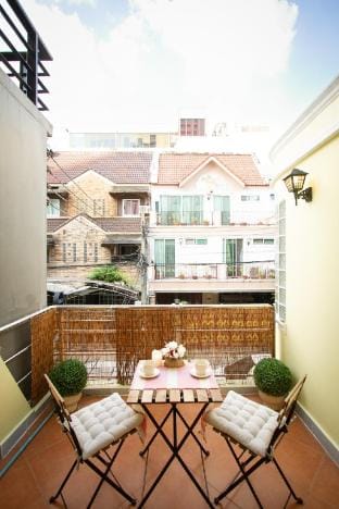 Asoke’s Hidden Gem - Cozy Stay Next to the Park! Vacation rental in Bangkok