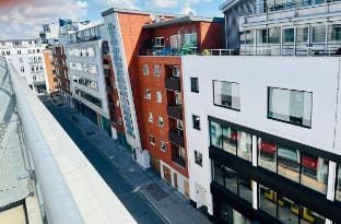 Spacious Balcony Apartment in Zone 1 near Holborn Apartment in London Borough of Islington