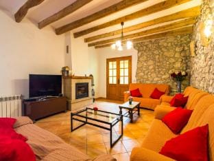 Belvilla by OYO La Masia de Cal Badia Vacation rental in Baix Penedès