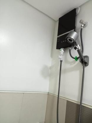 R&D Staycation and Condotel Near Airport Apartment in Paranaque