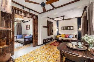 Luxe Boutique 2BR Apart W/Tub+Free Wifi/Washer Vacation rental in Hanoi