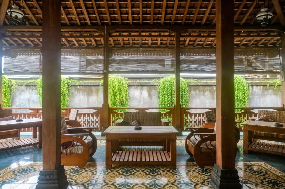 Joglo Manggisan Syariah Kotagede Mitra RedDoorz Hotel in Special Region of Yogyakarta
