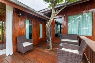 wooden  romantic villa with 2bedroom  Villa in Thailand