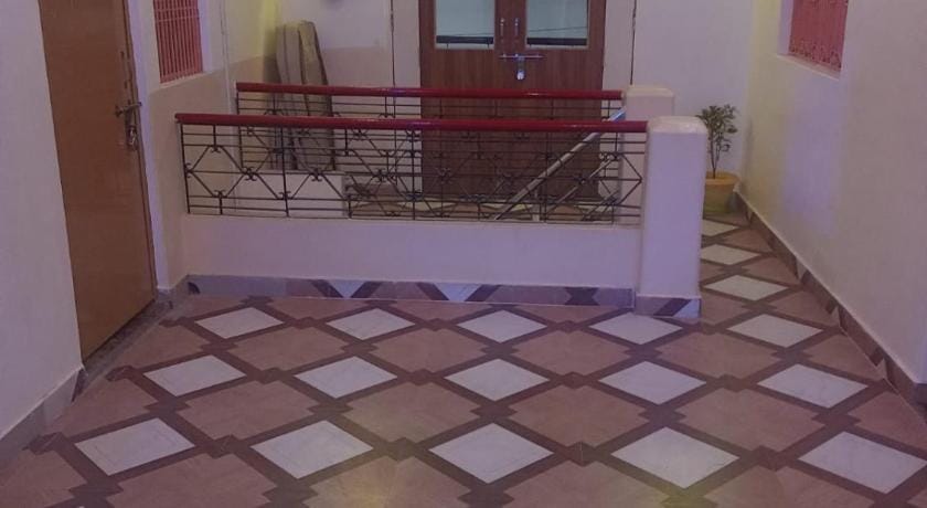 Rudra Guest House Hotel in Varanasi
