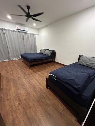 KL, Old Klang Road - Entire Home, 8pax,36@Kuchai Vacation rental in Federal Territory of Kuala Lumpur