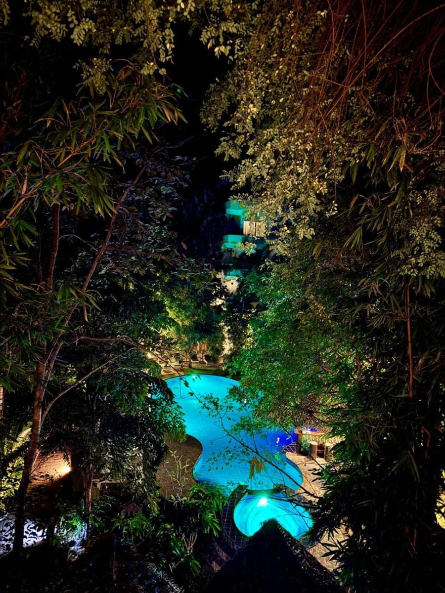 Sundaras Sigiriya Jungles Caves Resort Hotel in Dambulla