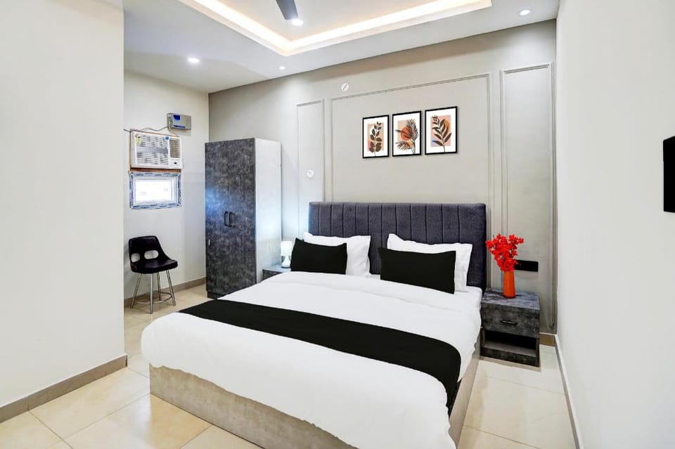 OYO 830390 Hotel SS Royal Hotel in Lucknow