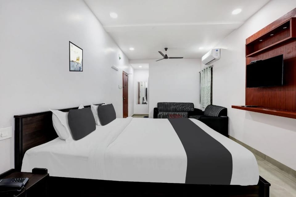 Hotel O Aditya Premier Hotel in Guntur