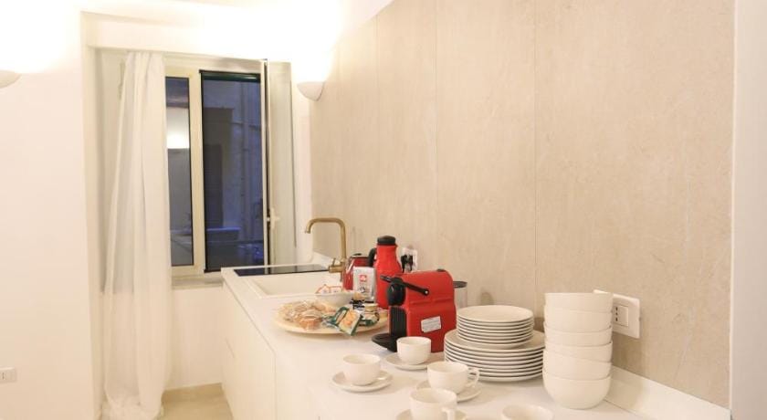 Ai 13 Gradoni di Chiaia Bed and Breakfast in Naples