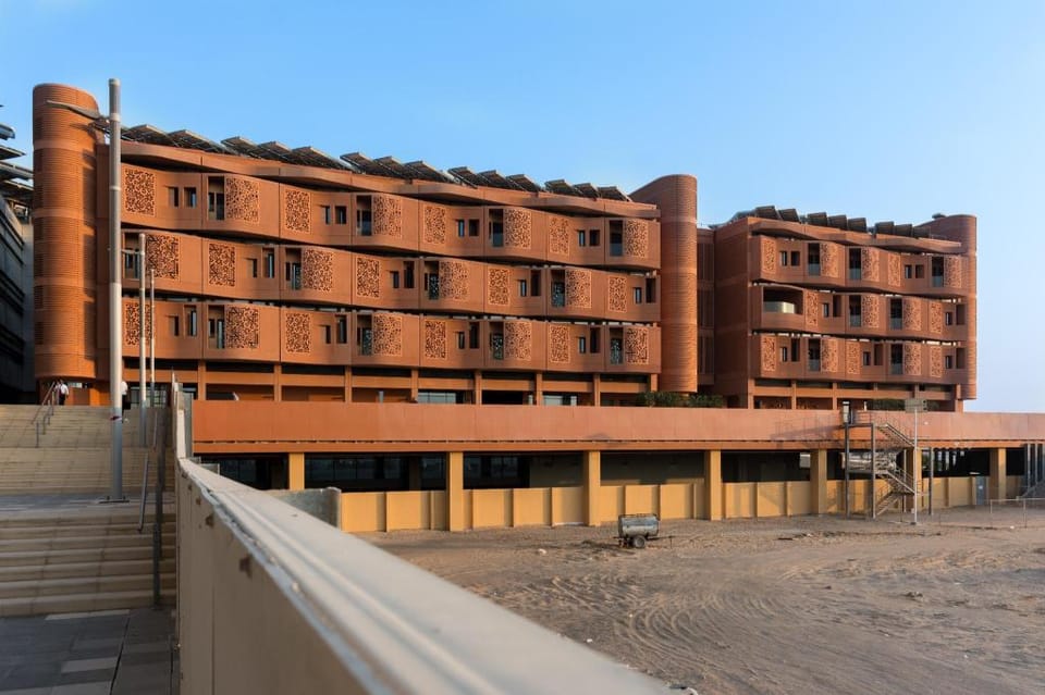 OYO HOME 1400 2 Br With Spectacular View Towards Airport Hotel in Abu Dhabi