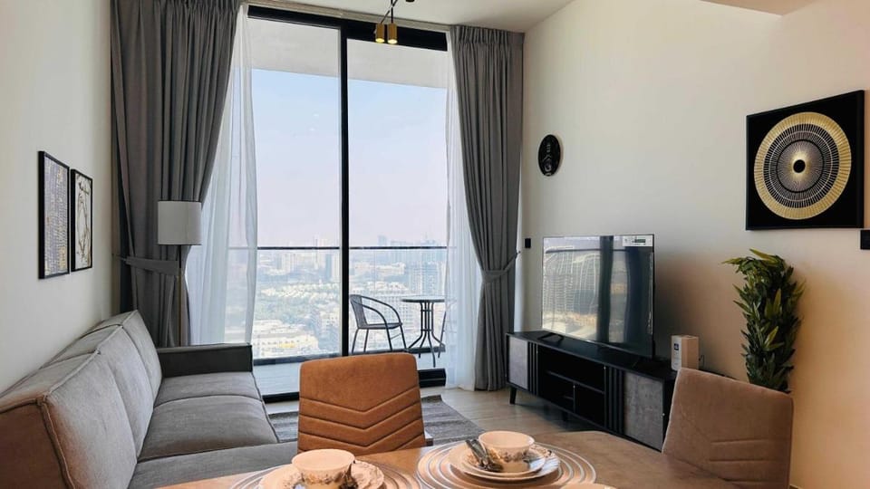 OYO HOME 1387 Premium 1bedroom Apartment  Apartment in Dubai