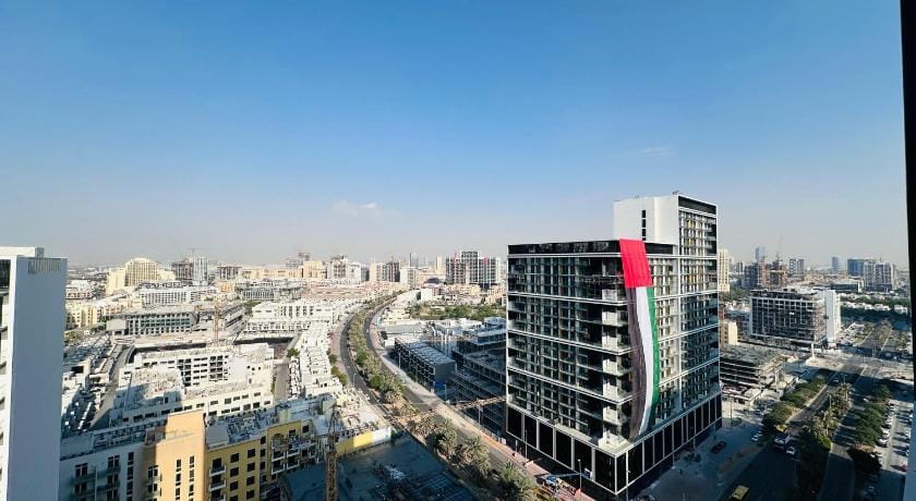 OYO HOME 1408 Standard 1bedroom Apartment Binghatti Emerald Bed and Breakfast in Dubai