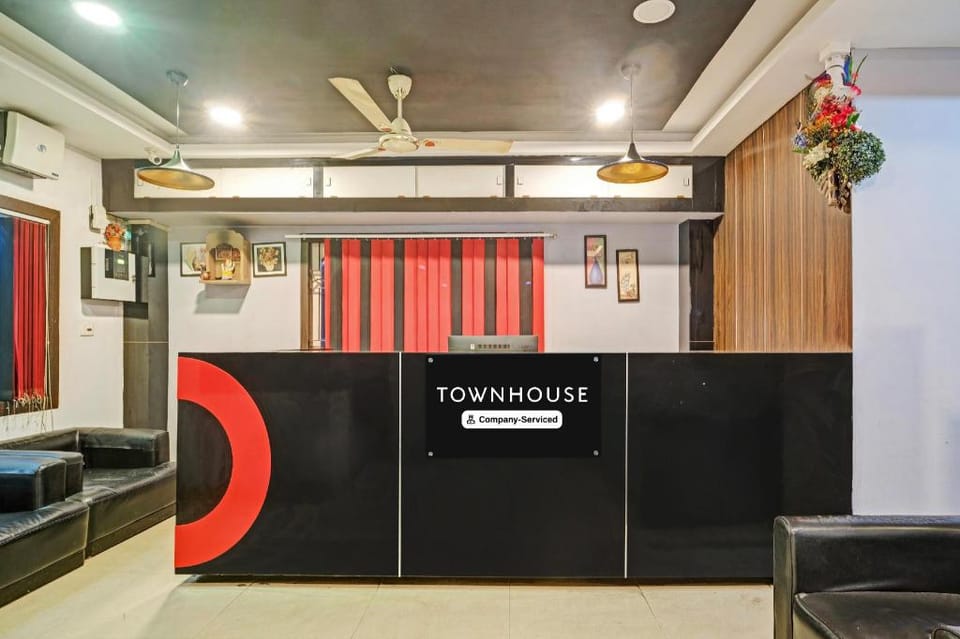Super Townhouse Zoo Road Near Guwahati Central formerly IR Luxuria Hotel in Bangladesh