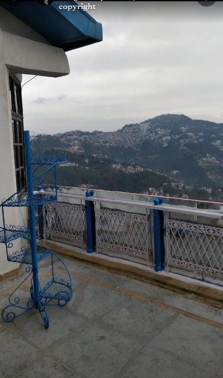 Hotel The Golden Paradise Shimla Hotel in Shimla