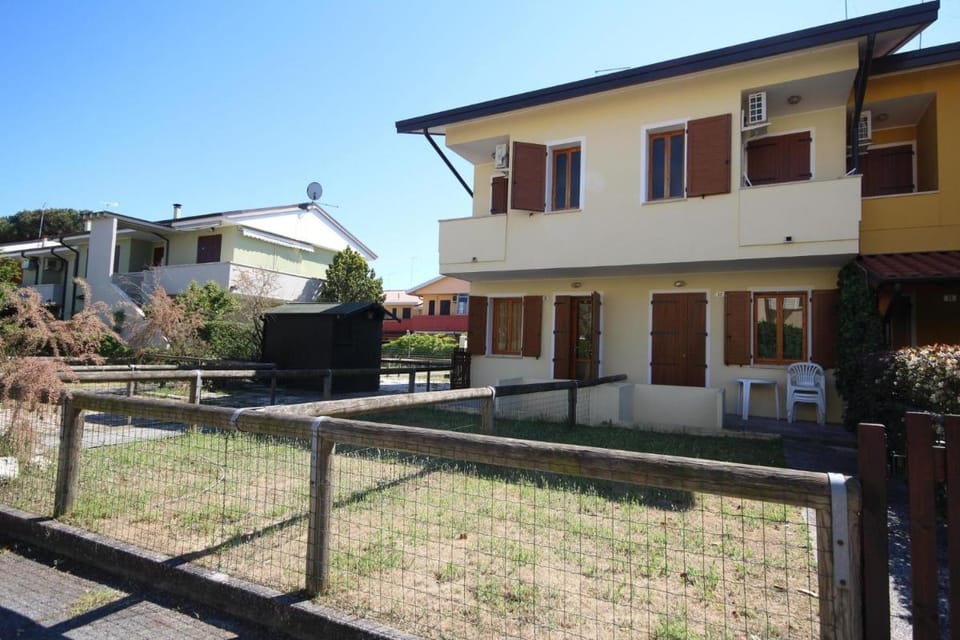 Enjoy our flat with garden in Rosolina Apartment in Rosolina Mare