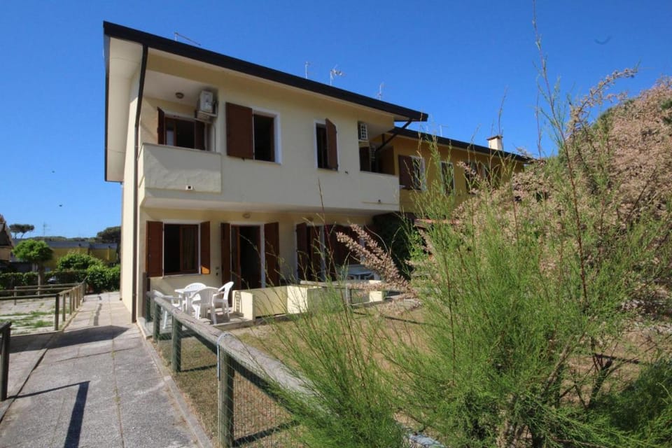 Enjoy our flat with garden in Rosolina Apartment in Rosolina Mare