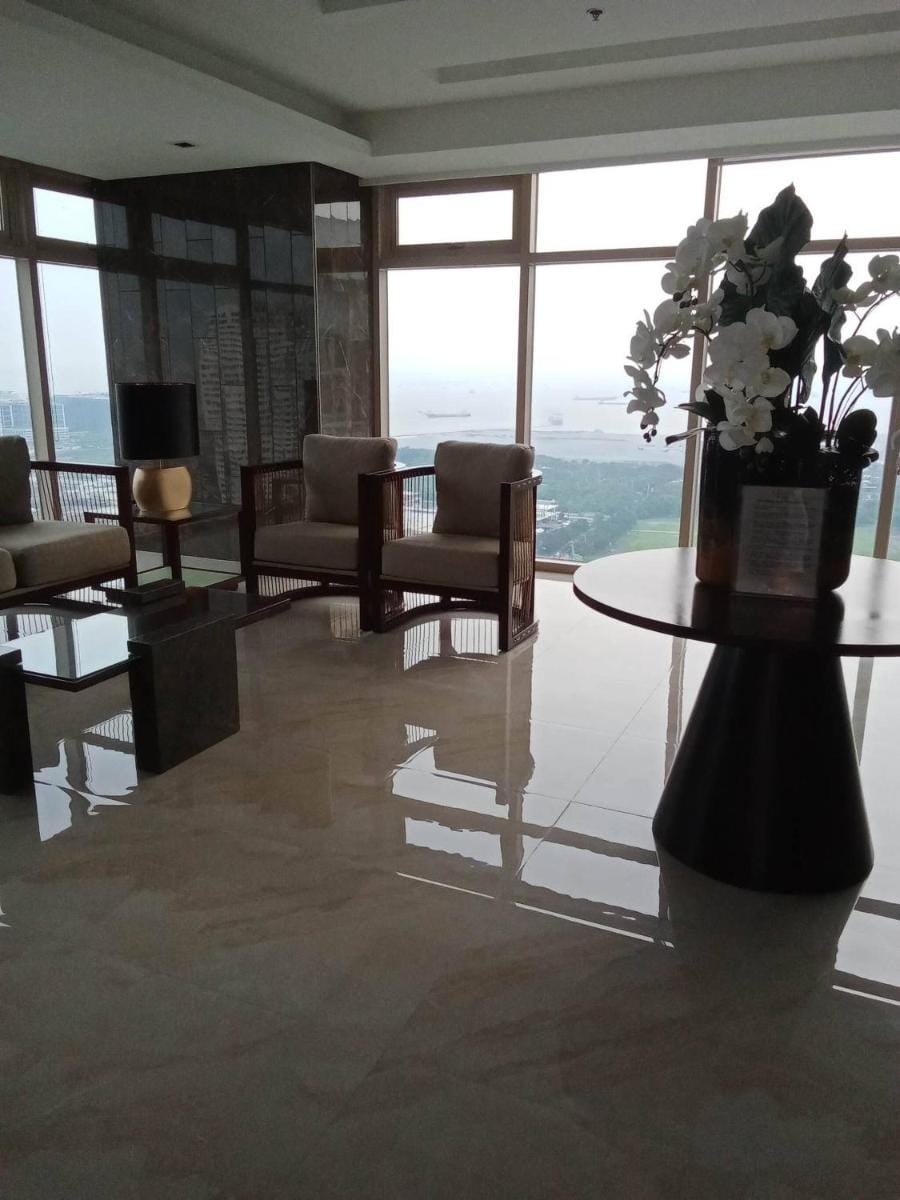 Condo With Water Views Apartment in Pasay
