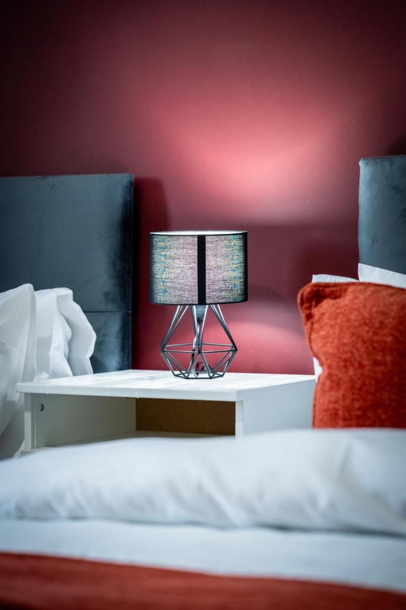 Edinburgh 3-Bedroom Apartment Next to Tram Stop Apartment in Edinburgh