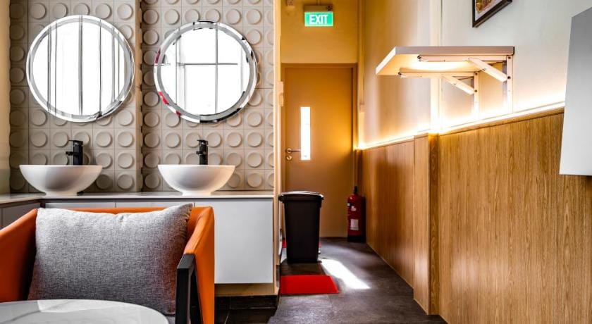 Gusti Bed & Breakfast Singapore Hostel in Singapore