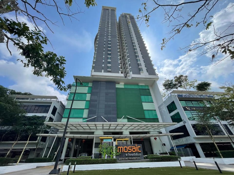 MONIC STAYCATION #Southkey Mosaic Mid Valley Mall Apartment in Johor Bahru