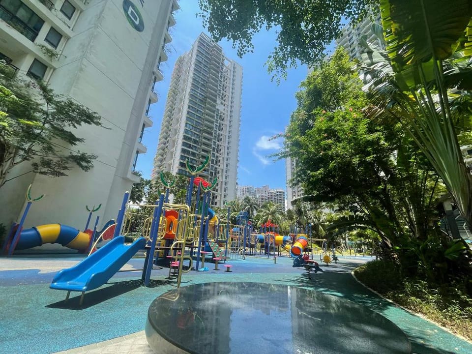 MONIC STAYCATION #RegaliaPark Starview Forest City Apartment in Johor
