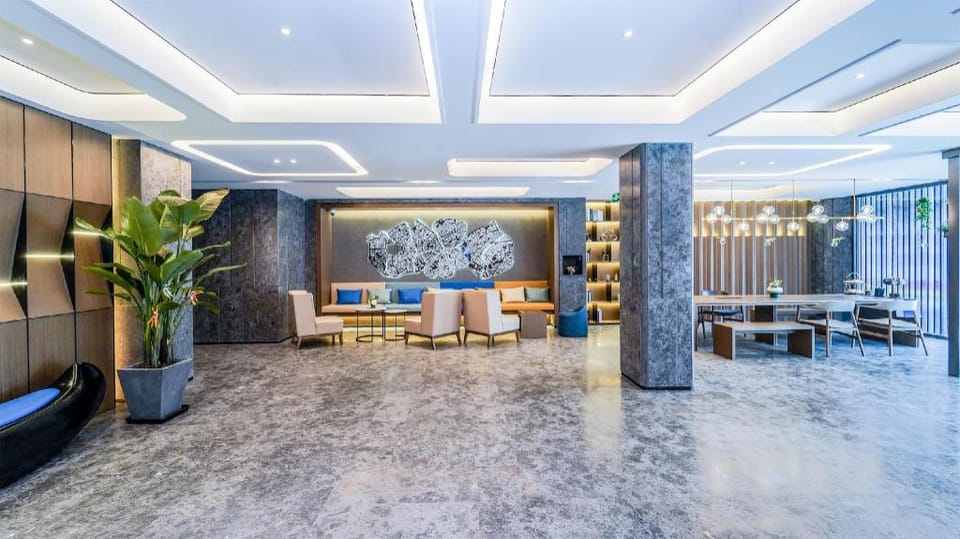 Jinglai Selected - shanghai Jingan Temple Changshou Road Metro Station Hotel in Shanghai