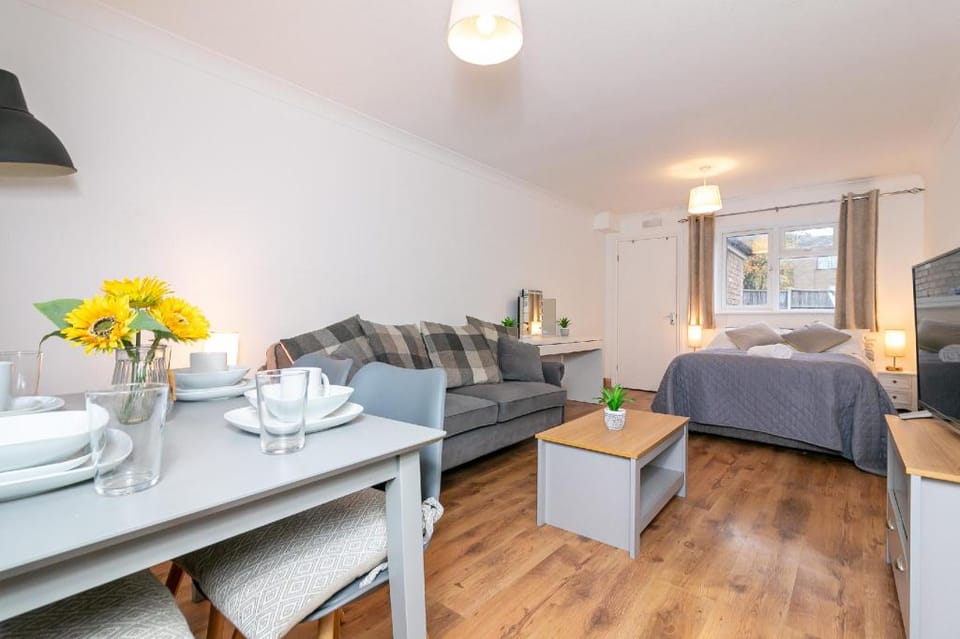 Parkview Guesthouse Hotel in Stevenage