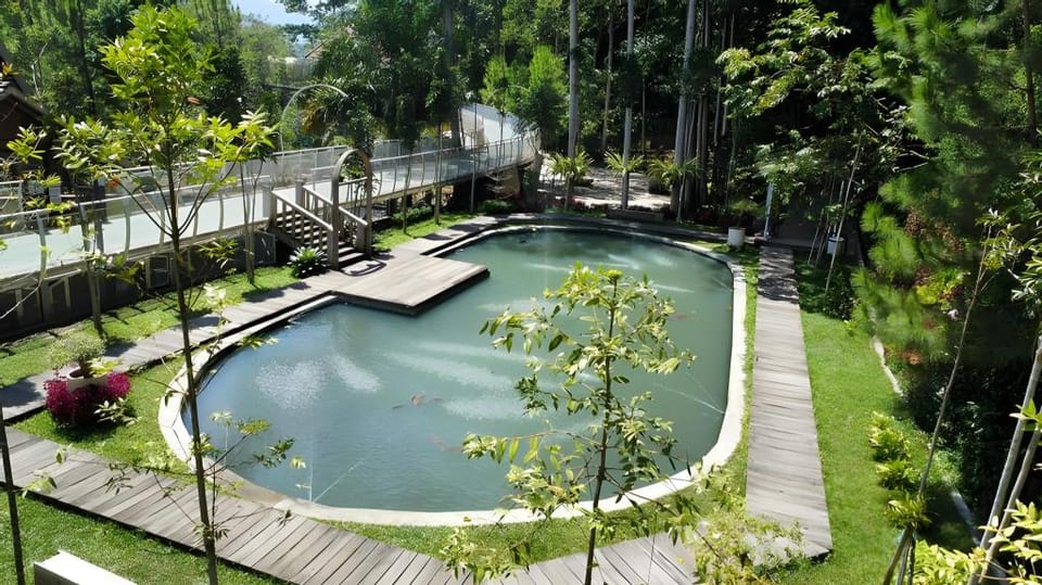 Emaki Almasoem Resort Syariah Hotel in Lembang