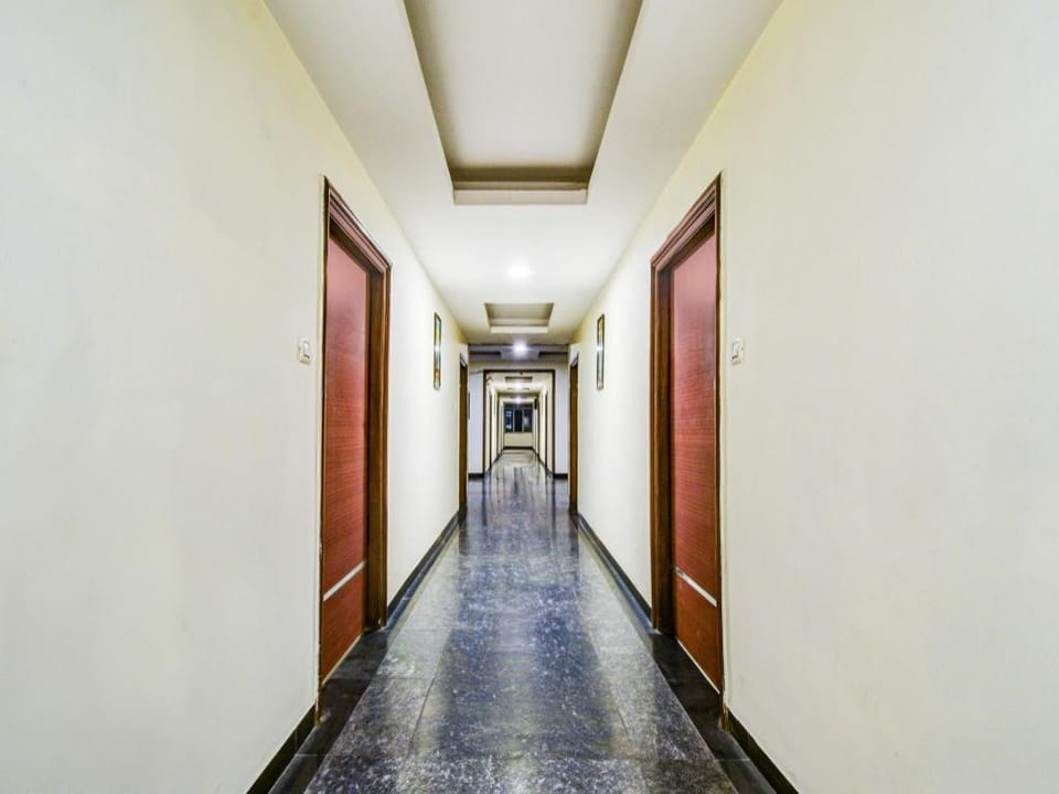 Super Townhouse Red Hills Lakdikapul Formerly Sitara Grand Hotel in Hyderabad