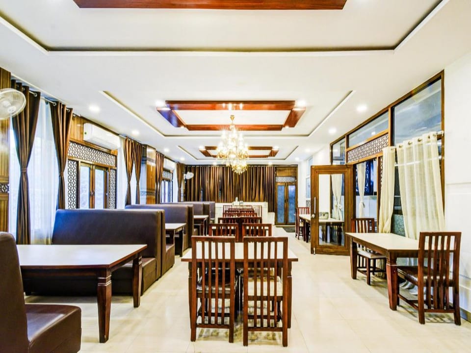 Super Townhouse Red Hills Lakdikapul Formerly Sitara Grand Hotel in Hyderabad
