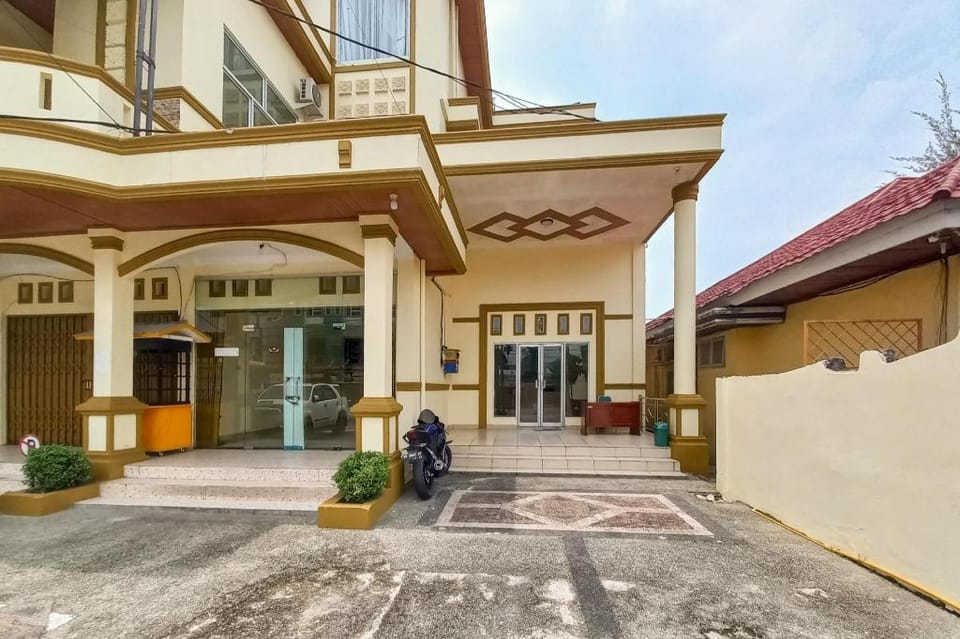 RedDoorz Syariah @ UIN Suska GuestHouse Hotel in West Sumatra, Indonesia