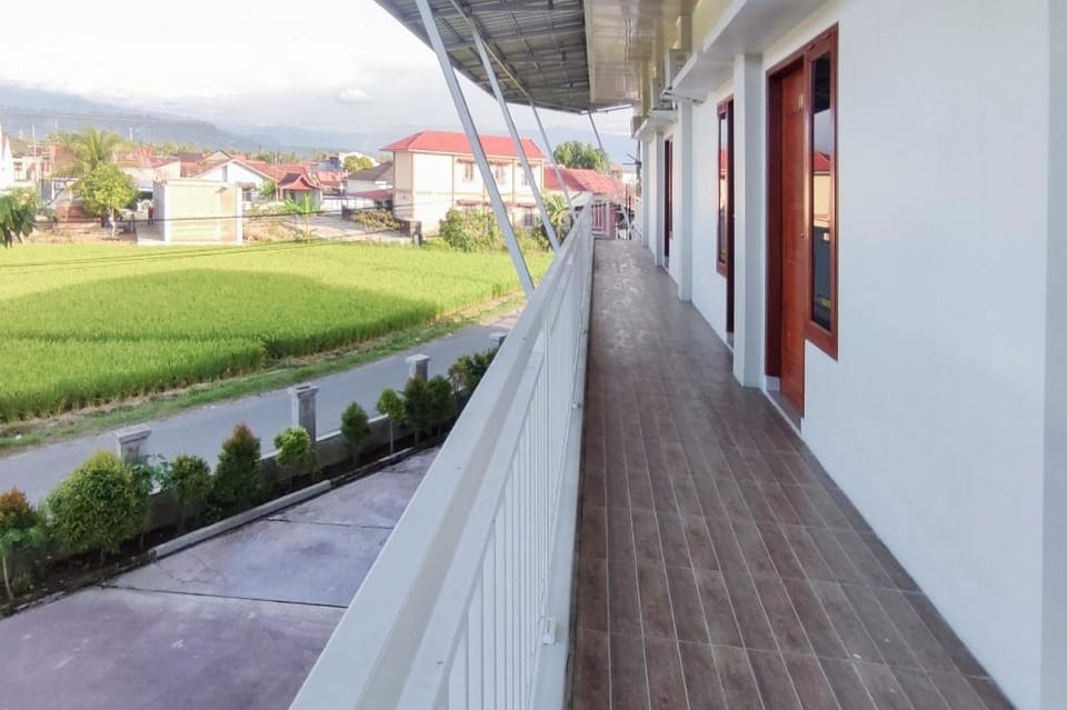 RedDoorz Syariah @ Djaya Guest House Padang Hotel in Padang