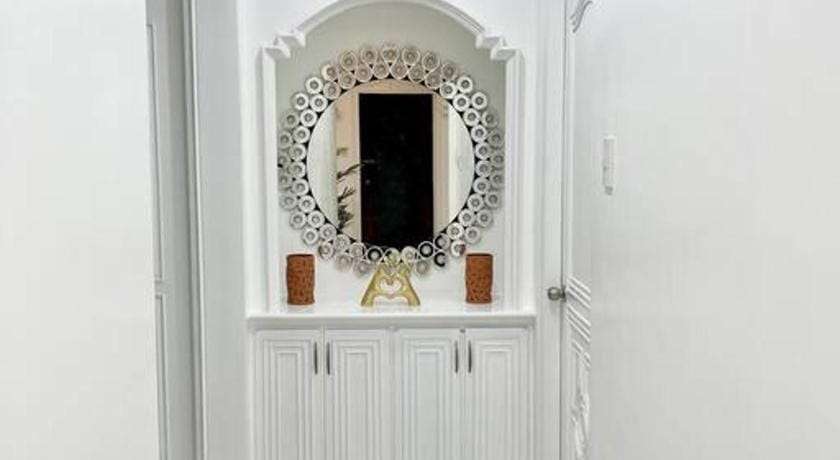 Prime Location, w/ Parking, Clean&Spacious Apartment in Iloilo City