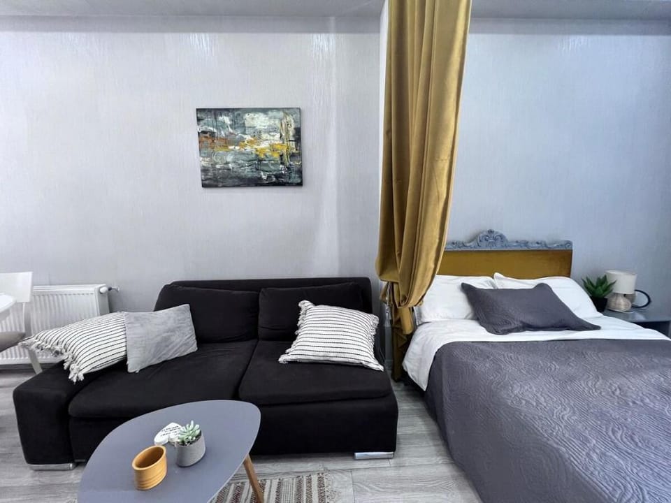 Studio near Round Garden Apartment in Tbilisi, Georgia